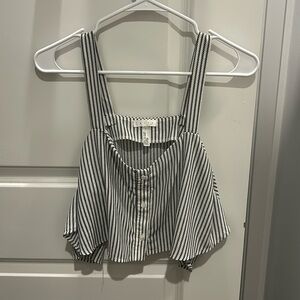 Leith Size Small Crop Top Black and White Stripe Pattern